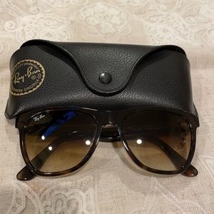 Tortoise Ray Ban sunglasses
